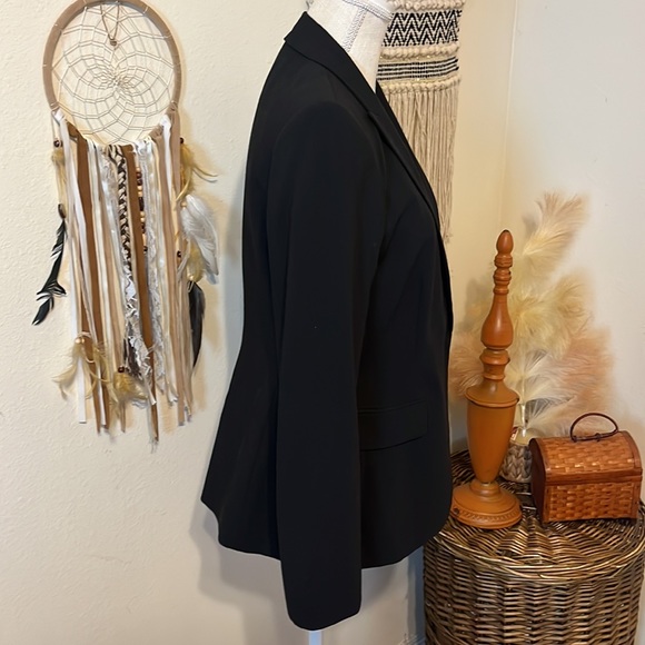 Black Women’s Stretch Blazer by Calvin Klein / Size 8 / Black Women’s Blazer - Picture 5 of 9